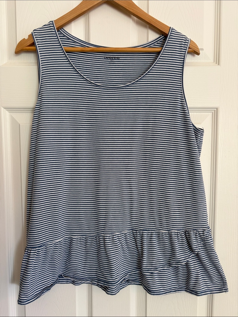 Women’s Lands’ End Striped Ruffle Hem - Navy & White, size large/TALL